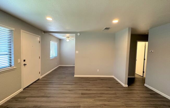 2 beds, 1 bath, 700 sqft, $1,595, Unit SW.32