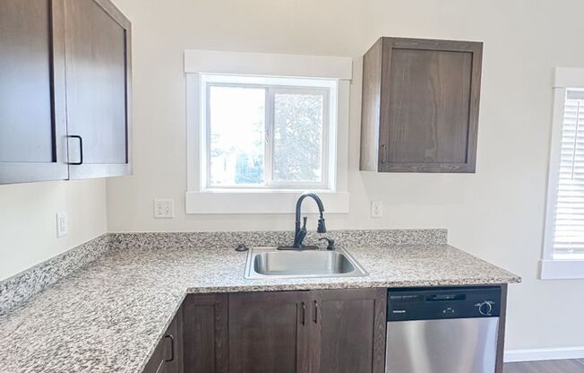 1 bed, 1 bath, 690 sqft, $1,200, Unit Cap6