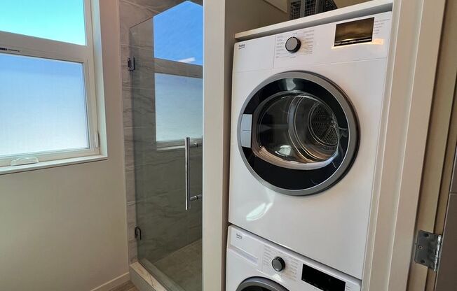 Studio, 1 bath, 285 sqft, $1,325, Unit 310