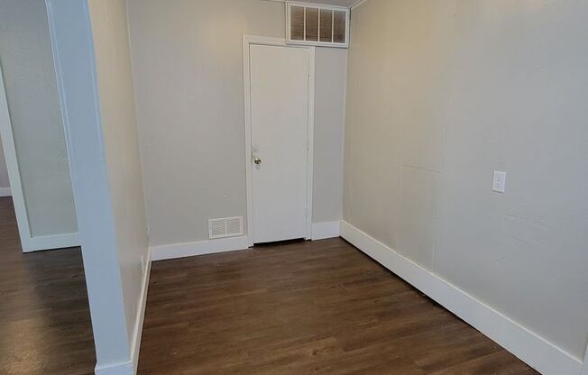 2 beds, 1 bath, $765