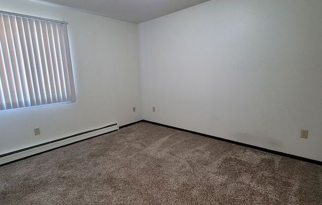 3 beds, 2 baths, 955 sqft, $1,125, Unit 1010-07