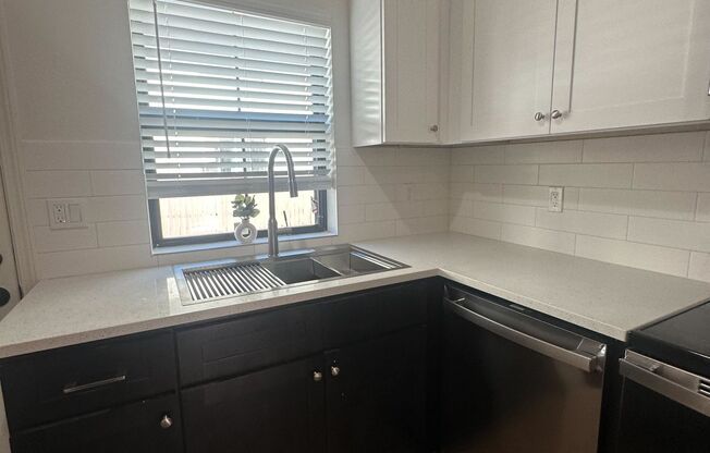 1 bed, 1 bath, 595 sqft, $1,290, Unit 115