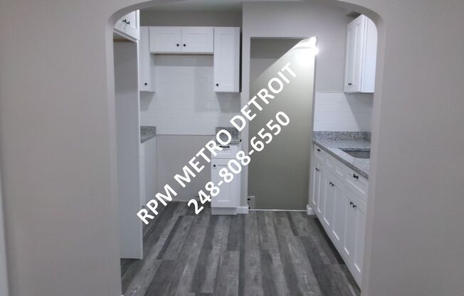 3 beds, 1 bath, $1,300, Unit (NO)