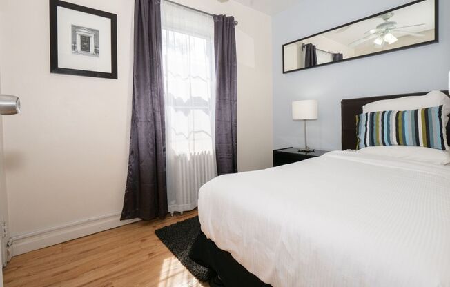 2 beds, 1 bath, 725 sqft, $1,795, Unit B102