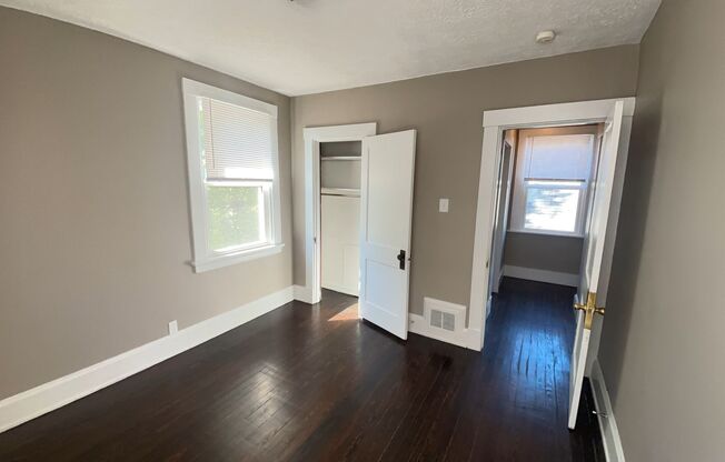 2 beds, 1 bath, $1,275