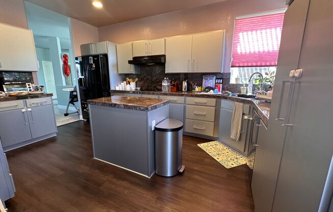 3 beds, 2 baths, $2,950