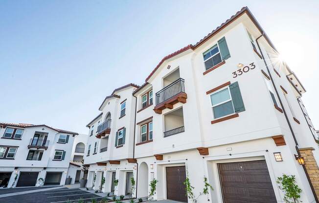 exterior views at Marisol Apartments