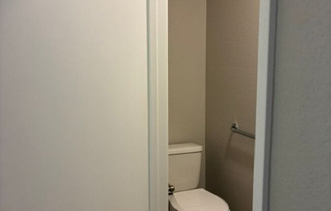 1 bed, 1 bath, 720 sqft, $1,399, Unit CA 1330-102