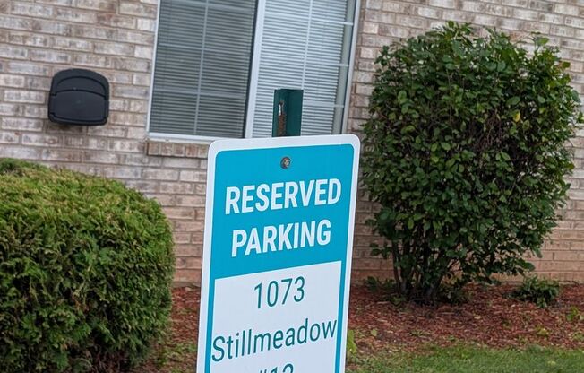 2 beds, 1 bath, 1,100 sqft, $1,319, Unit 1053 7312