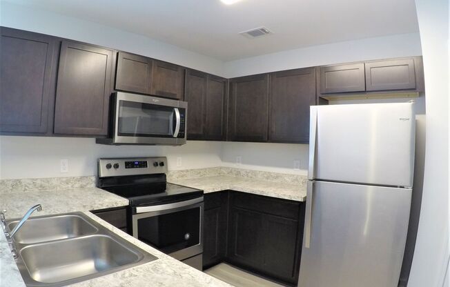 3 beds, 2.5 baths, 1,750 sqft, $1,825, Unit 18 SAW