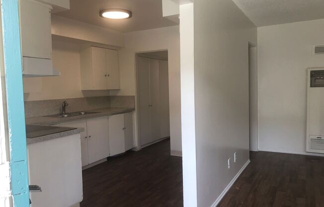 1 bed, 1 bath, $1,800, Unit 11