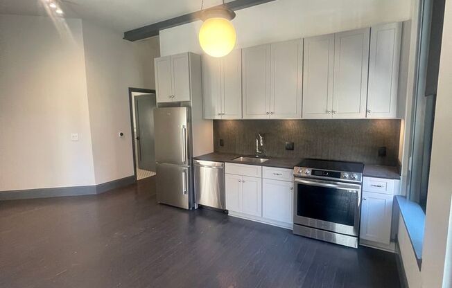 2 beds, 2 baths, 1,055 sqft, $2,599, Unit 302