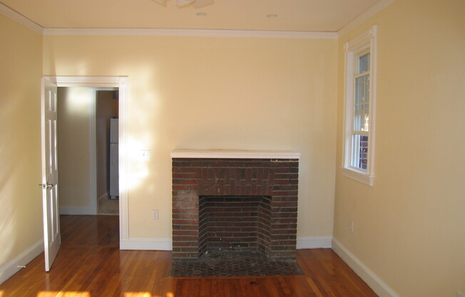 1 bed, 1 bath, 650 sqft, $2,650, Unit 11