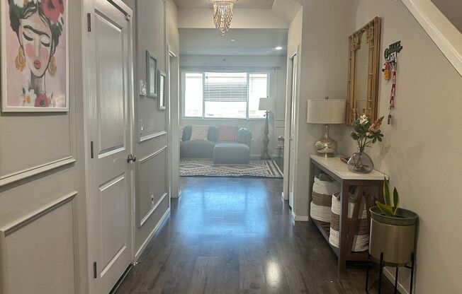 Spacious & Modern 4‑Bed, 2.5‑Bath Home in Camas