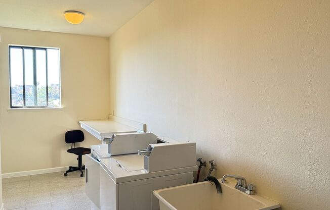 2 beds, 1.5 baths, $2,595, Unit #2