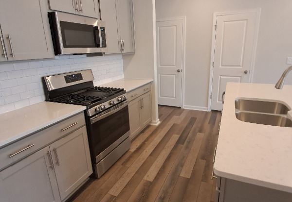 1753 ASPEN RIV LN