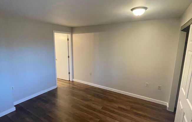 3 beds, 2 baths, 1,086 sqft, $1,650, Unit 4329