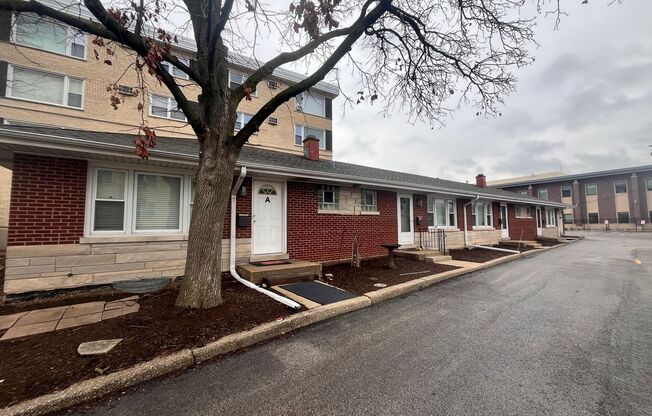 1 bed, 1 bath, 550 sqft, $1,725, Unit 5109 C R