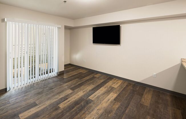 2 beds, 2 baths, 720 sqft, $1,695, Unit 209