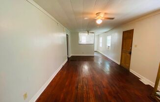 3 beds, 2 baths, $1,275