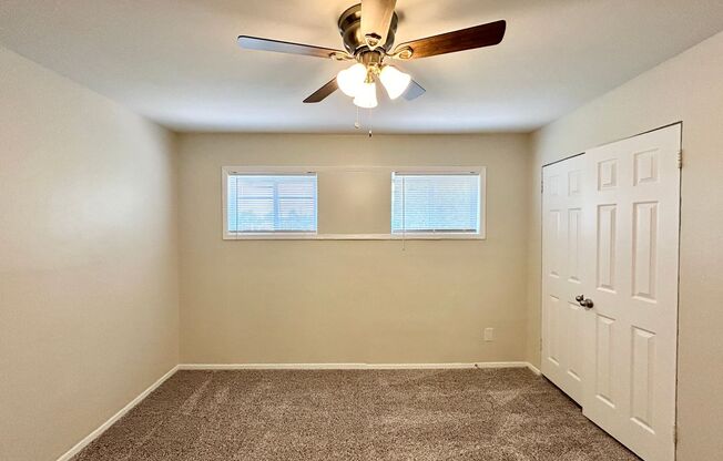 2 beds, 1 bath, $950, Unit SC541
