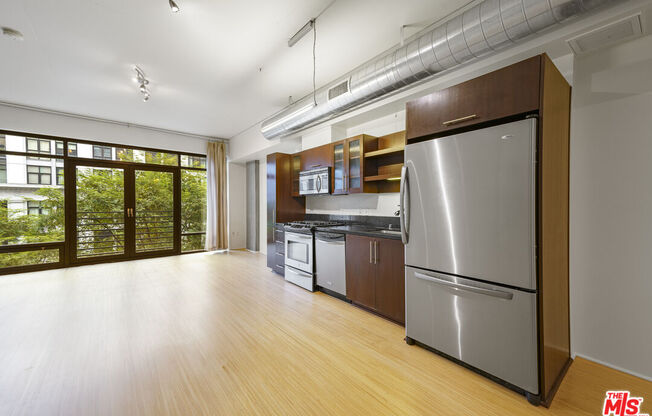 1 bed, 1 bath, 930 sqft, $2,800, Unit 513
