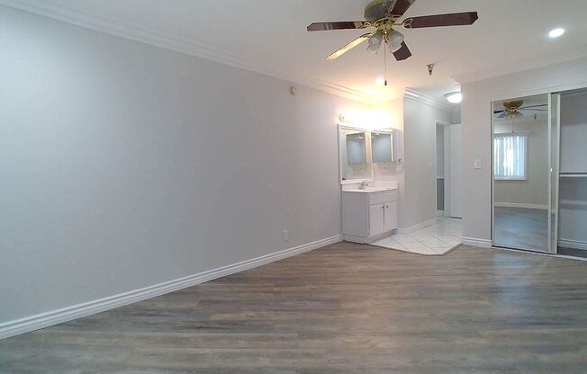 2 beds, 2 baths, 910 sqft, $2,795, Unit 401