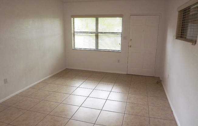 3/1 House w/ 1-Car Garage near Millenia Mall