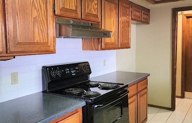 3 beds, 2 baths, $1,500