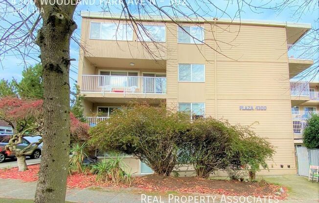 4300 Woodland Park Ave N