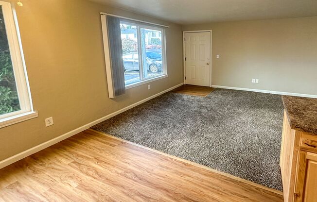 1 bed, 1 bath, 640 sqft, $1,050, Unit 19