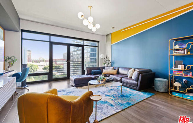 1 bed, 2 baths, 1,200 sqft, $3,495, Unit 716