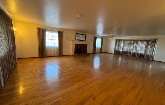 Charming spacious Evergreen farmhouse with large parking area