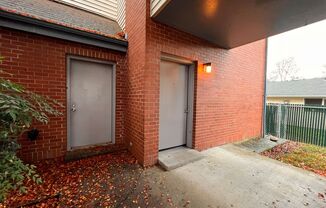 2 beds, 1 bath, $1,495, Unit 518397 - 3506B NE 54th St