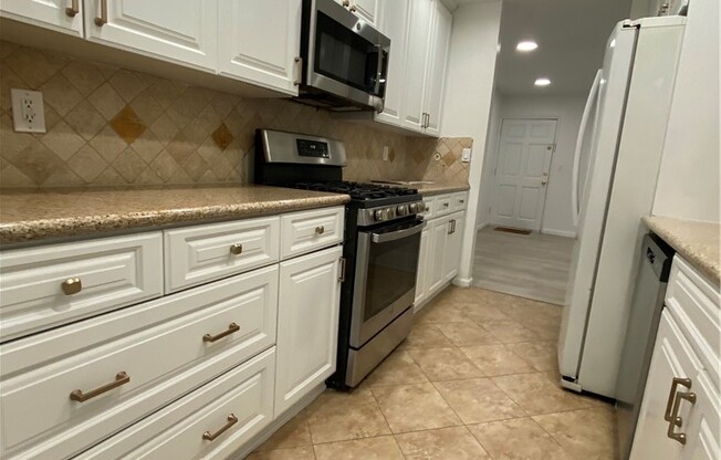 2 beds, 2 baths, 982 sqft, $2,950, Unit 278