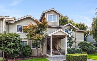 Spacious 2 Bed 1.5 Bath In Old Town Issaquah!