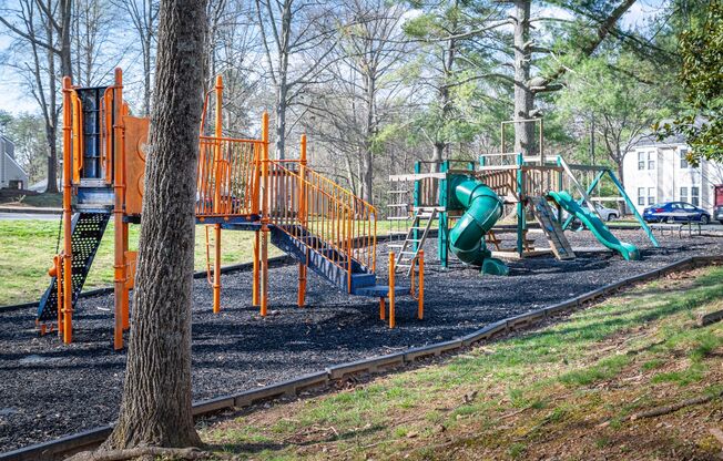 2 beds, 1.5 baths, 980 sqft, $1,895, Unit 2746 Gatewood Cir