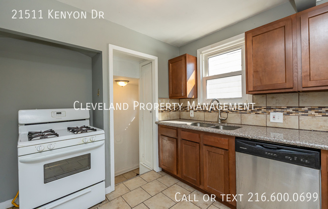 21511 KENYON DR
