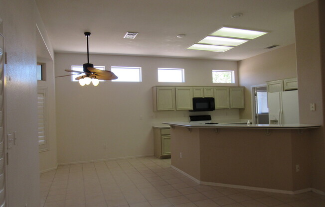 2 beds, 2 baths, $1,995