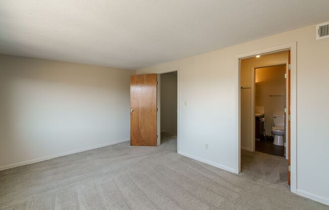 2 beds, 1.5 baths, $1,350, Unit 411 E Buttles Ave Apt. K
