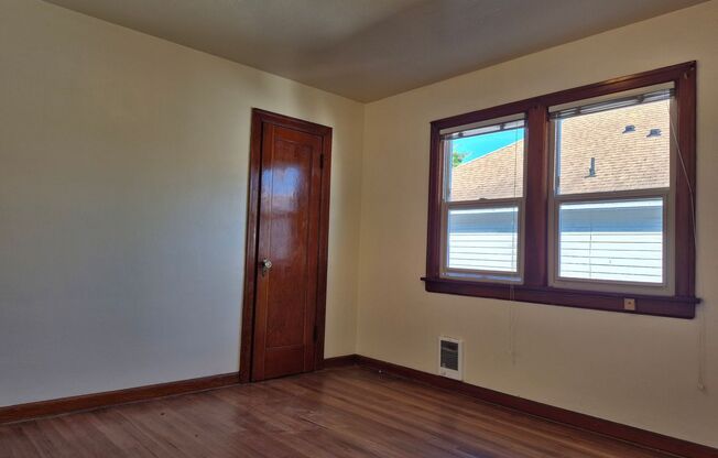 Charming 2 Bedroom Duplex