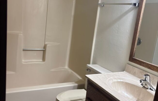 1 bed, 1 bath, 1,078 sqft, $1,229, Unit 1401 092