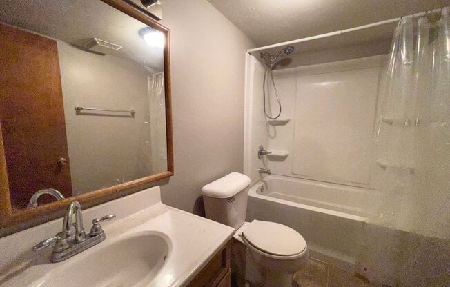 2 beds, 1 bath, $1,200