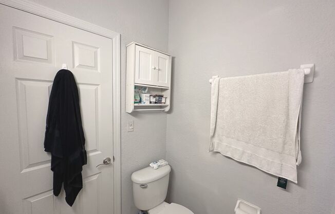 3 beds, 2 baths, $2,300