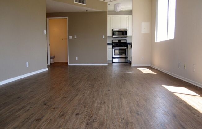 2 beds, 2 baths, 960 sqft, $3,095, Unit 0204