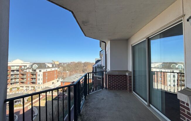 1 bed, 1 bath, $1,575, Unit APARTMENT 710