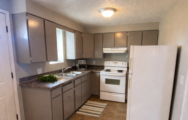 101-107 E. Fremont Ave