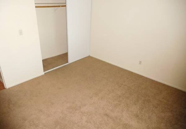 1 bed, 1 bath, 590 sqft, $1,195, Unit 29