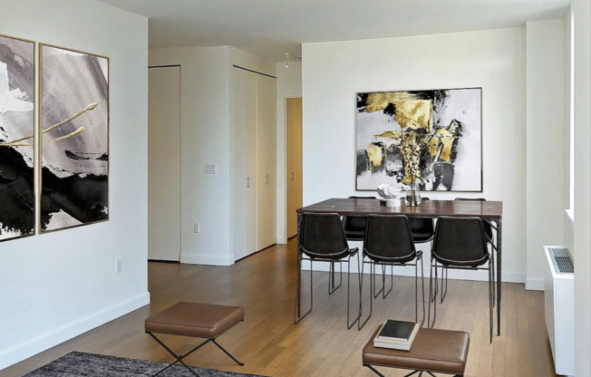 3 beds, 2.5 baths, $16,295, Unit 23A