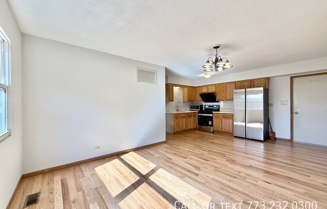 222 W 26 ST